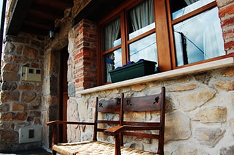 Casa Belarmino* En la localidad de Las Rozas, Cangas de Onís.