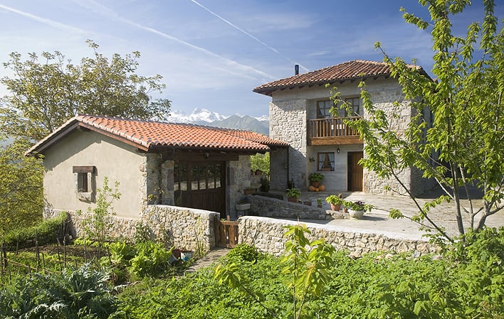   Casa La Xerra** San Martín de Grazanes, Cangas de Onís.