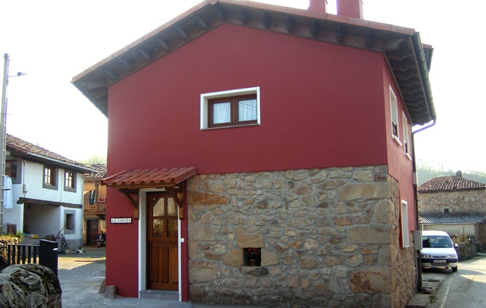 La Casina de Intriago** Intriago. Cangas de Onís.