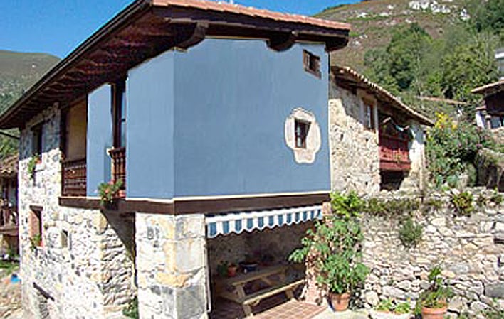 La Medianera. Celango, Cangas de Onís.