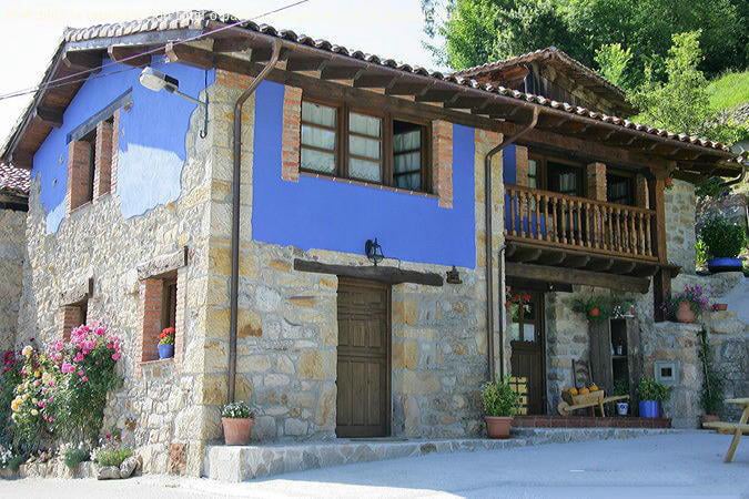 Casa de aldea La Xica** Casa en la localidad de Beceña Cangas de Onís.